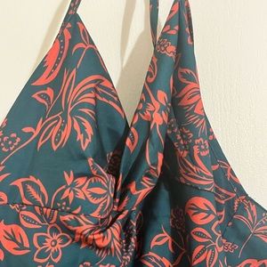 Halter dress that ties around the waist